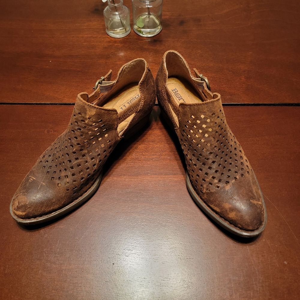 Born Leather Bootie SIZE 7.5